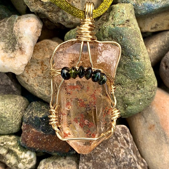 Topaz, Tourmaline & Hematite on Quartz Pendant - Picture 14 of 16